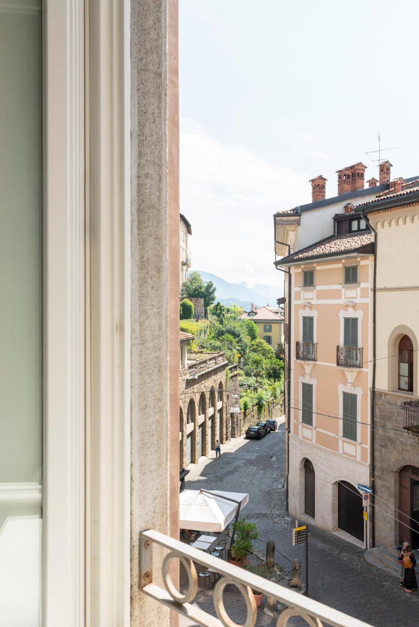 Casa Di Sofia Citta Alta Hotel Bergamo Bagian luar foto